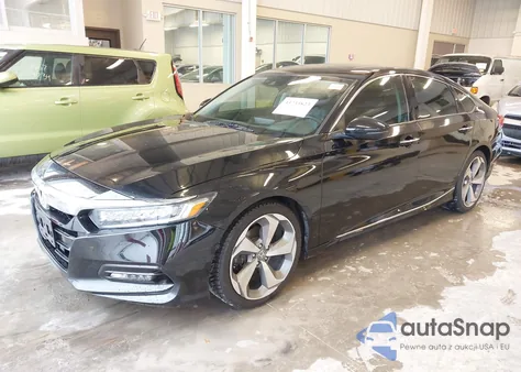 2018 Honda Accord Touring 2.0T from USA, damaged, VIN 1HGCV2F9XJA032905
